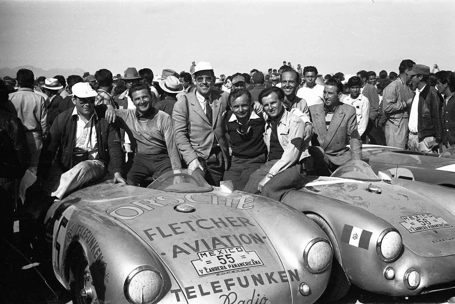 1954, Porsche 550 Spyder, Herbert Linge, Hans Herrmann, Huschke von Hanstein, Jaroslav Juhan (l.-r.), Carrera Panamericana
