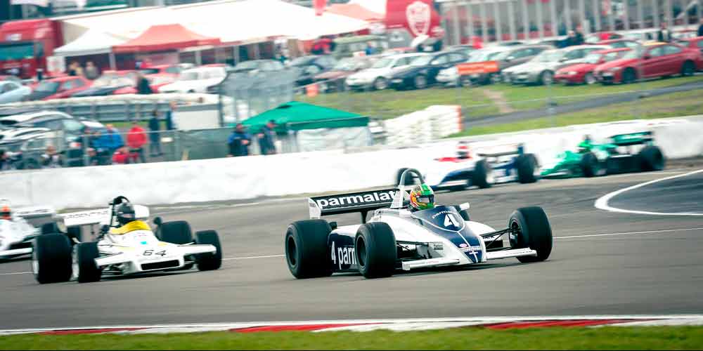 Boliden der Cosworth-Ära in der Formel 1